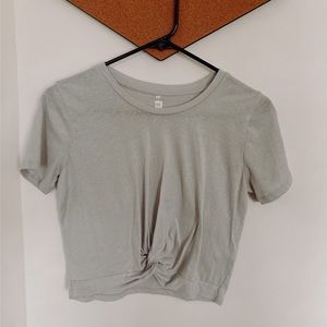 Me to we Pacsun cropped grey blue tee with knot